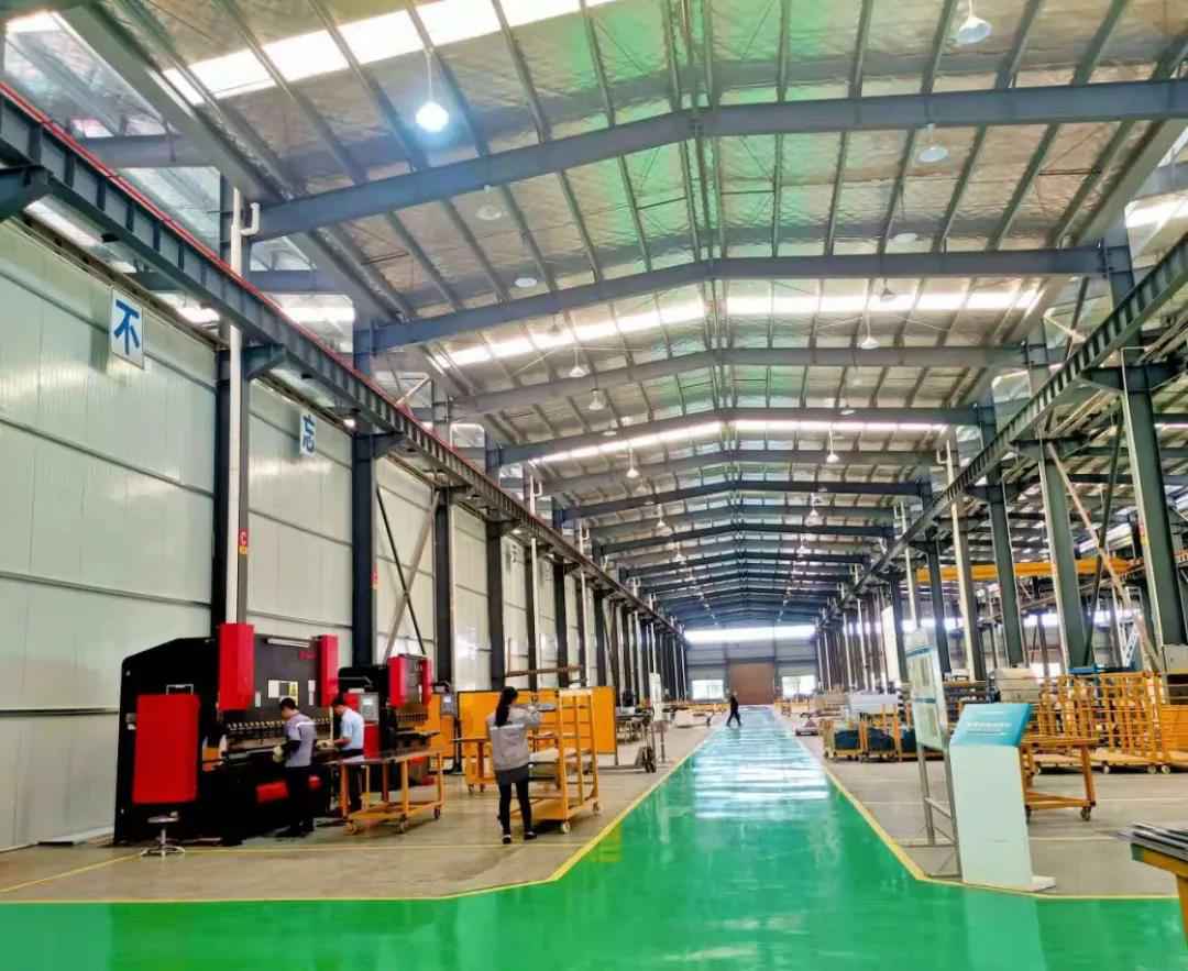 【乐鱼手机站登录入口-乐鱼online(中国)湖南生产基地】热火朝天生产忙，高质高效产精品！​